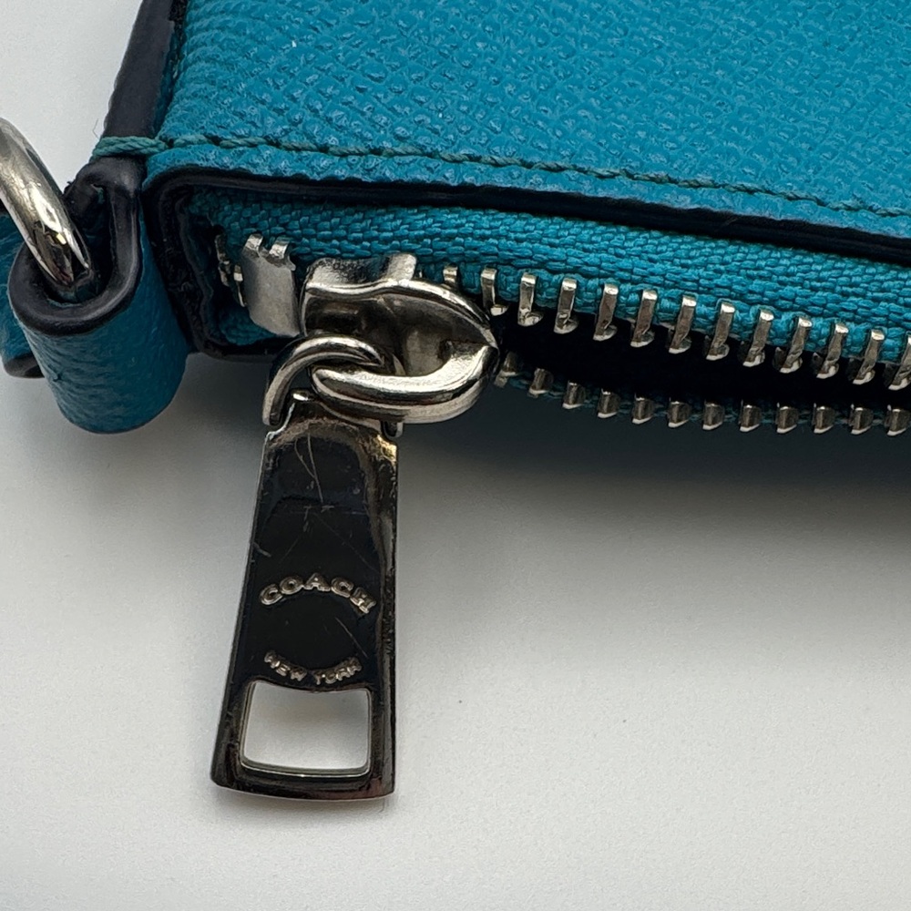 Coach Kitt Crossbody Bag Teal Pebbled Leather Adjustable Strap Small Purse - Picture 9 of 10